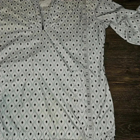 Peter Millar Womens Element E4 Windbreaker Golf Sz Medium - Picture 14 of 15